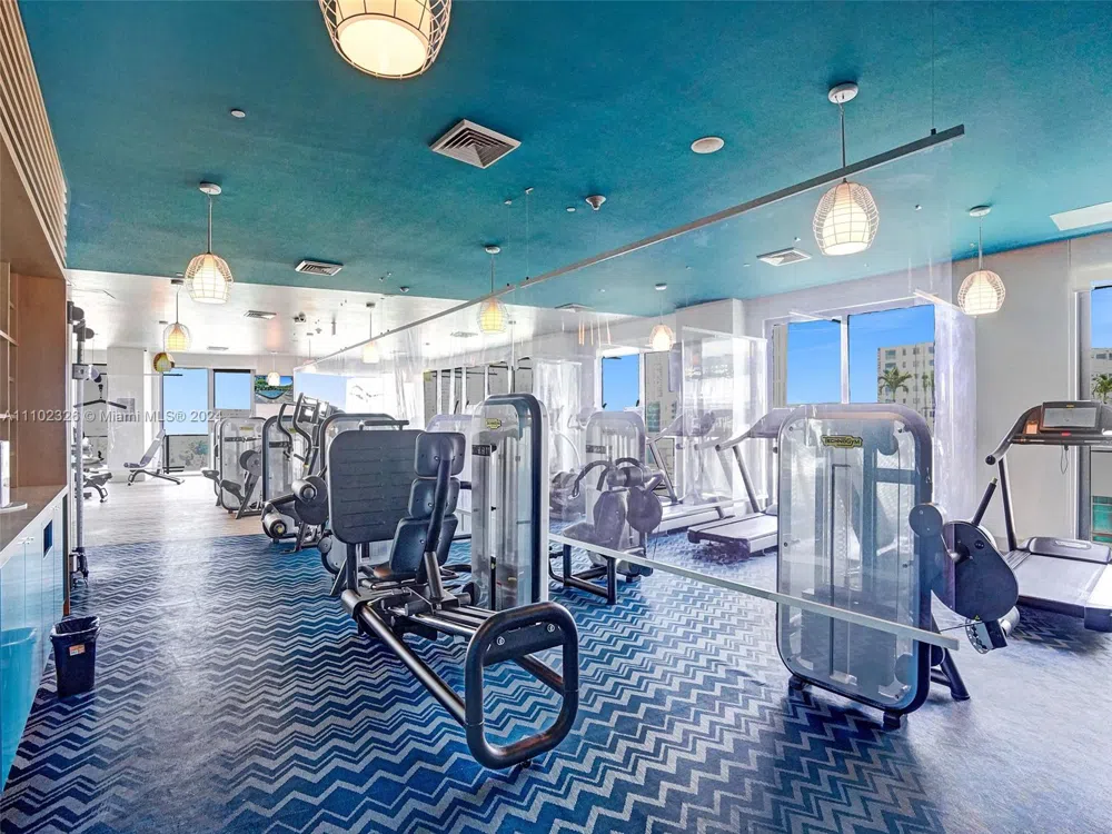 121 NE 34th St #2906 Miami, FL 33137