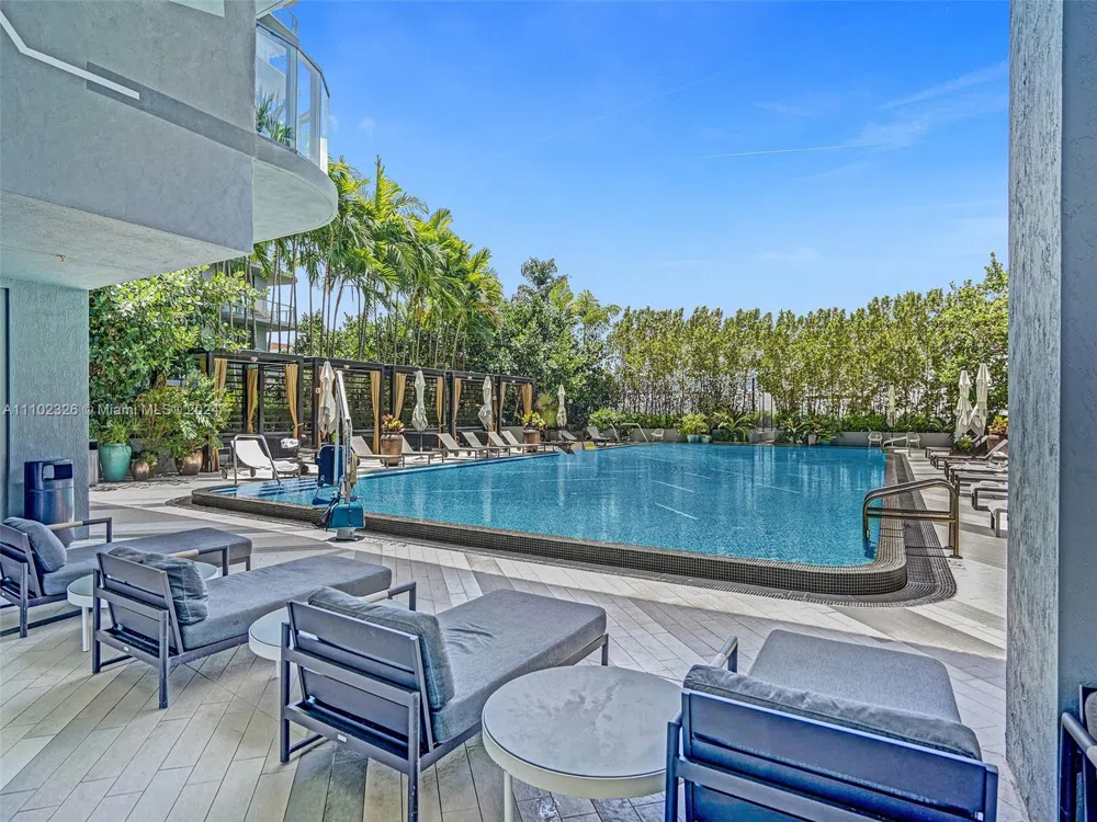 121 NE 34th St #2906 Miami, FL 33137