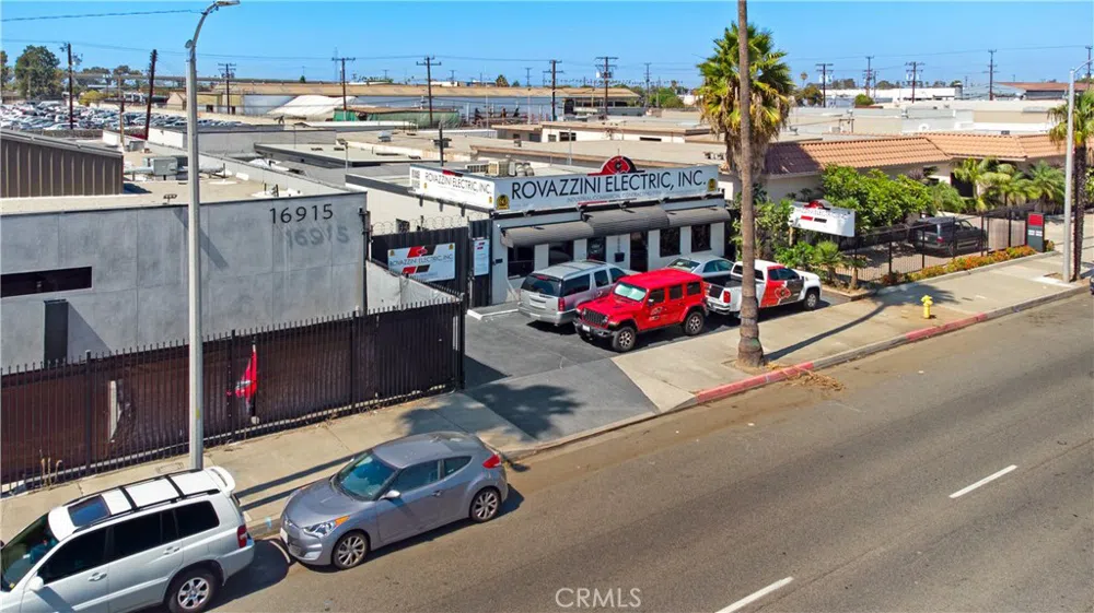 16911 S Broadway Gardena, CA 90248