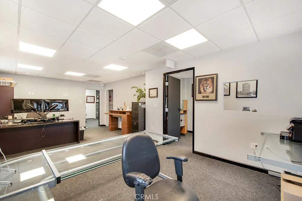 16911 S Broadway Gardena, CA 90248