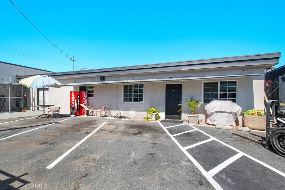 16911 S Broadway Gardena, CA 90248