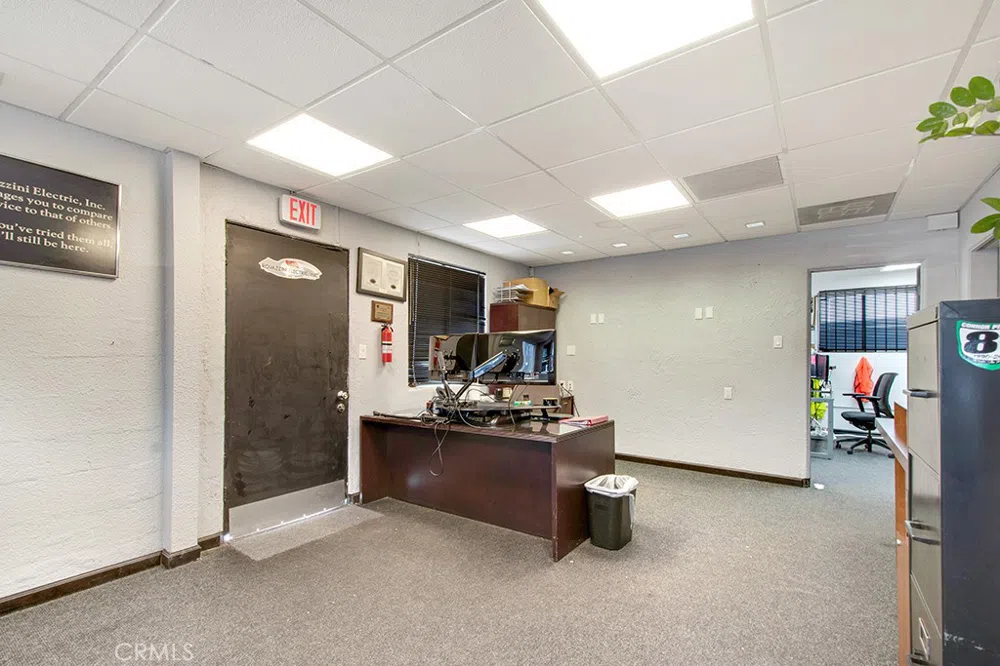 16911 S Broadway Gardena, CA 90248