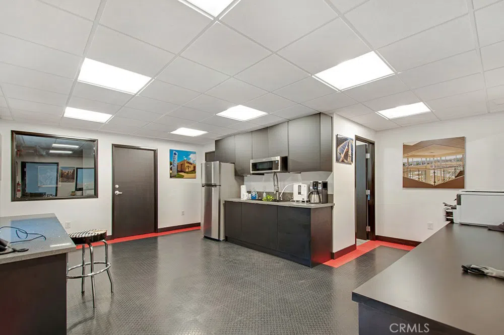 16911 S Broadway Gardena, CA 90248