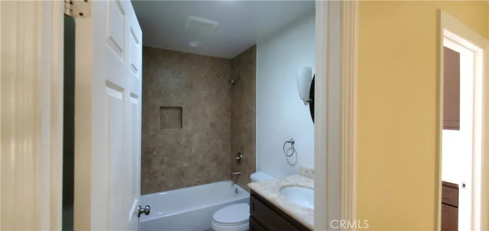 10645 E Avenue R12 Littlerock, CA 93543