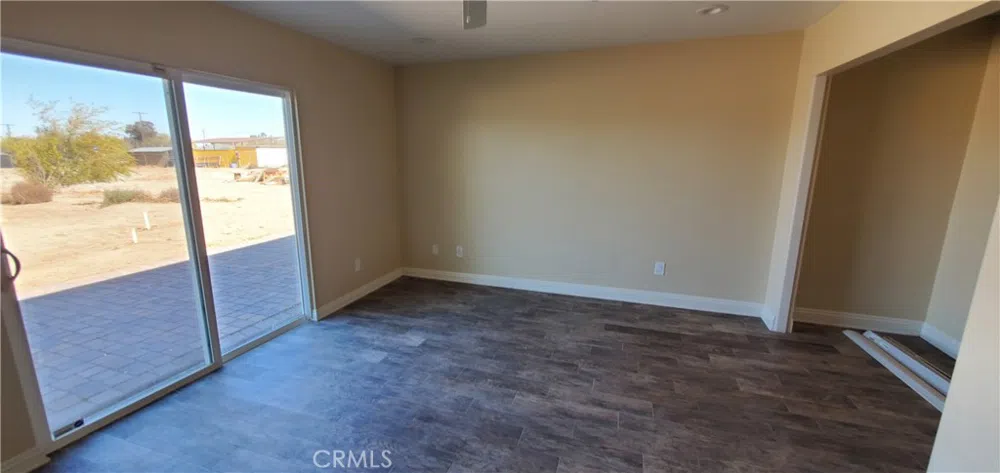 10645 E Avenue R12 Littlerock, CA 93543