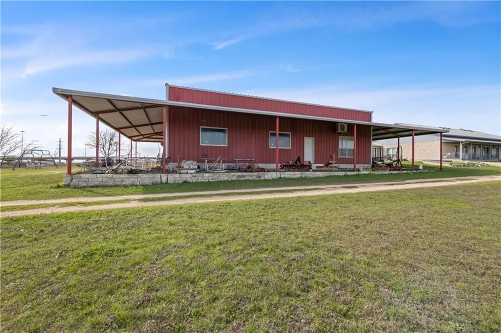 19812 Panther Drive Pflugerville, TX 78660