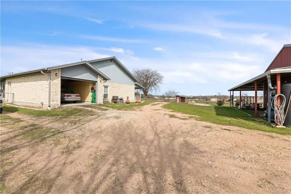 19812 Panther Drive Pflugerville, TX 78660