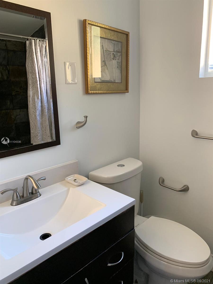 68 NW 45th St Miami, FL 33127