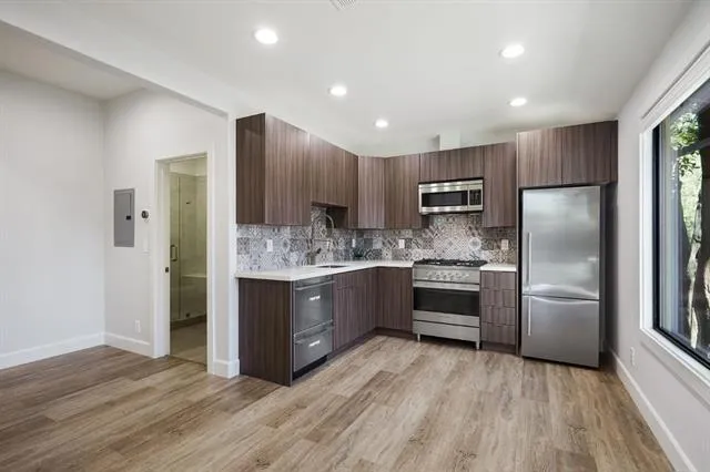 251 Middlefield Road Palo Alto, CA 94301
