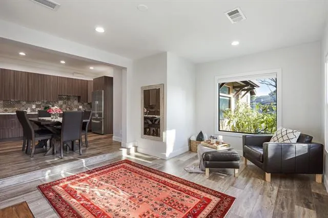 251 Middlefield Road Palo Alto, CA 94301