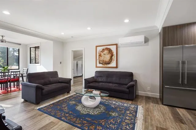 251 Middlefield Road Palo Alto, CA 94301