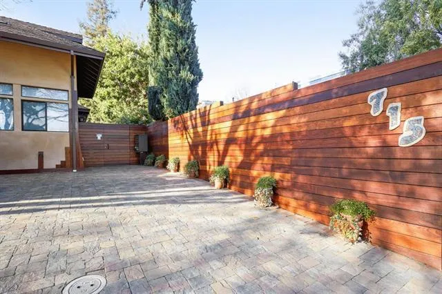 251 Middlefield Road Palo Alto, CA 94301