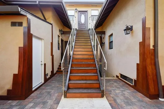 251 Middlefield Road Palo Alto, CA 94301