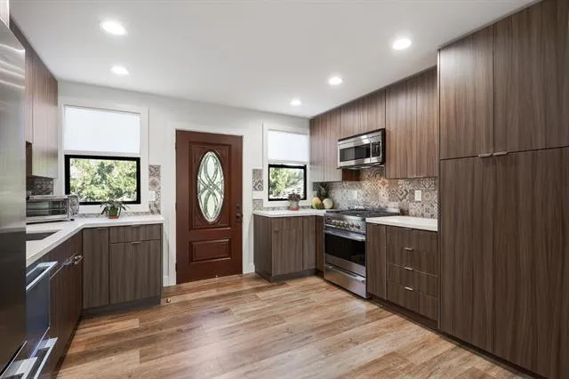 251 Middlefield Road Palo Alto, CA 94301