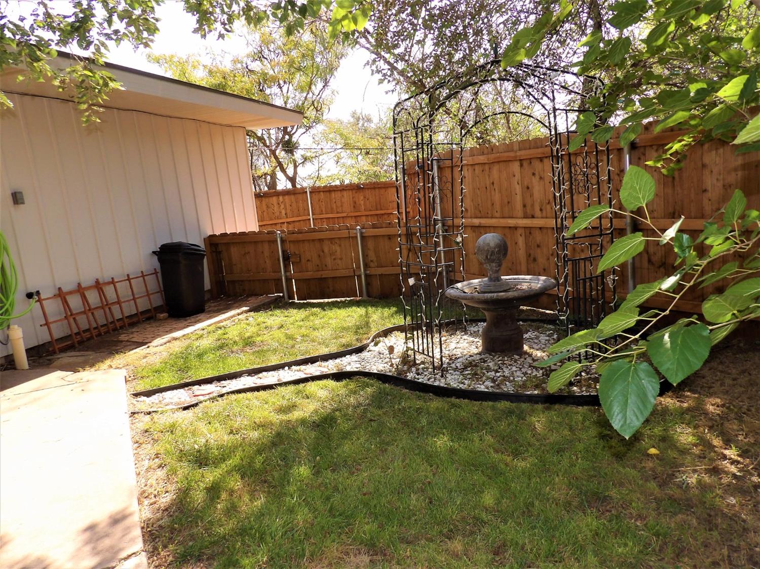 36 Kit Carson Lane Lubbock, TX 79404