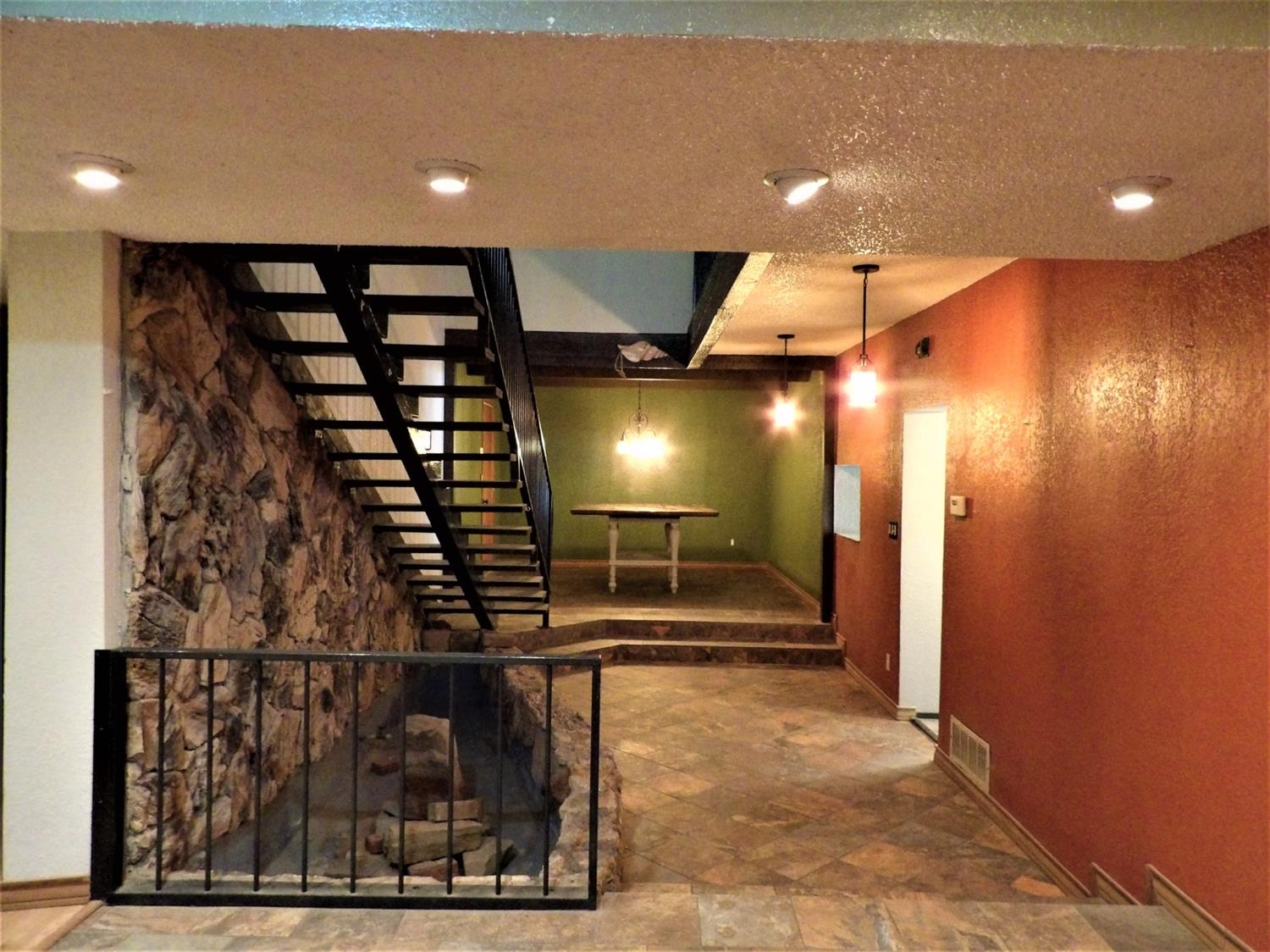 36 Kit Carson Lane Lubbock, TX 79404