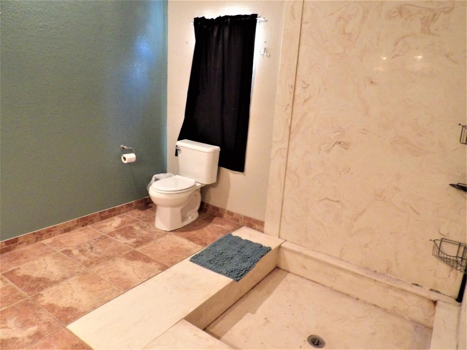 36 Kit Carson Lane Lubbock, TX 79404