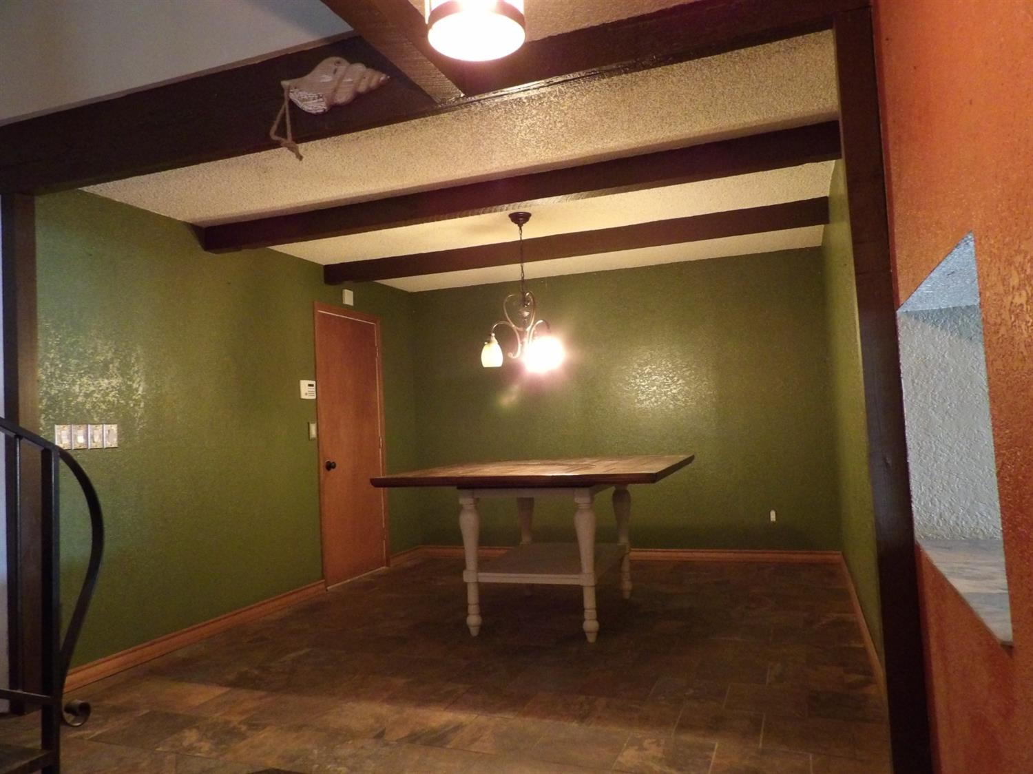 36 Kit Carson Lane Lubbock, TX 79404
