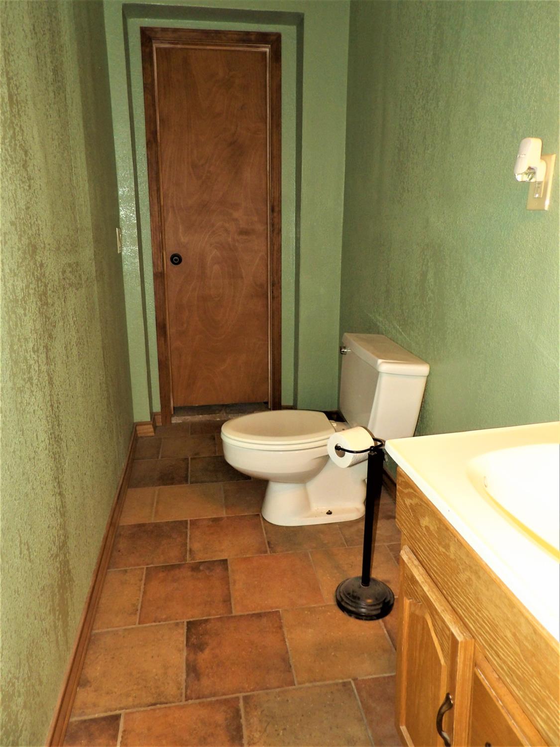 36 Kit Carson Lane Lubbock, TX 79404