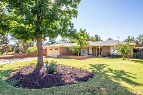 1610 E Paseo Circle