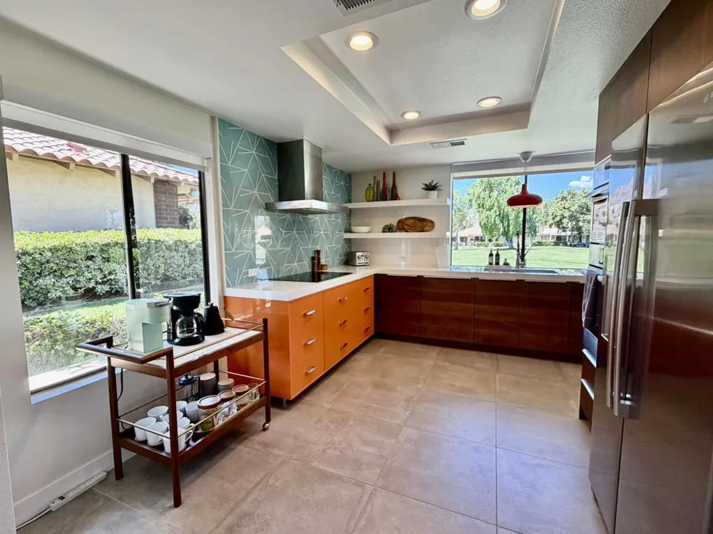 117 Juan Circle Palm Desert, CA 92260