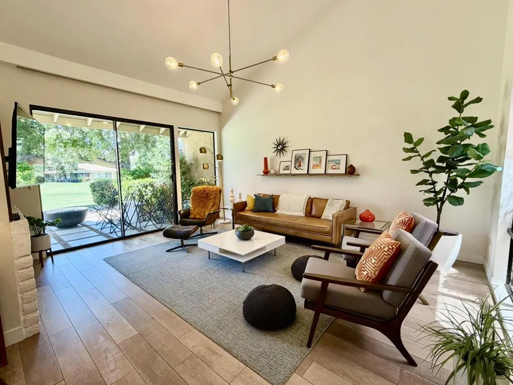 117 Juan Circle Palm Desert, CA 92260
