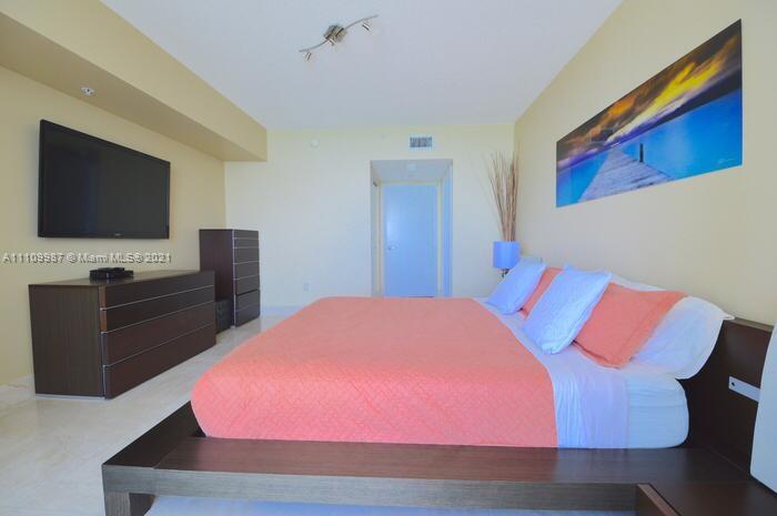 16699 Collins Ave #1509 Sunny Isles Beach, FL 33160