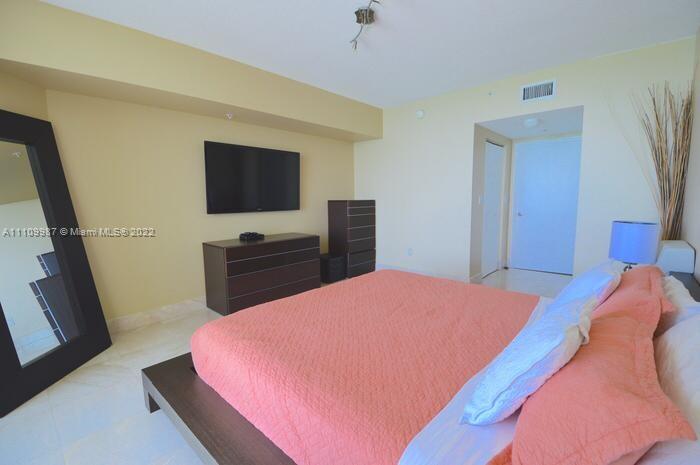 16699 Collins Ave #1509 Sunny Isles Beach, FL 33160