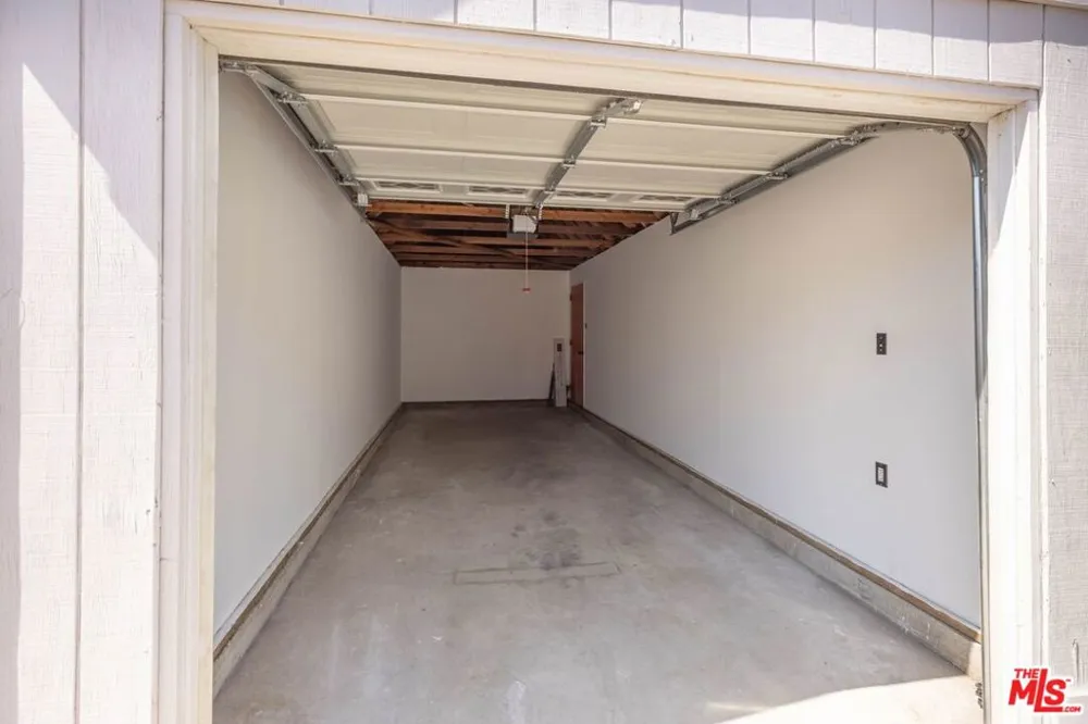 231 W Cedar Avenue Burbank, CA 91502