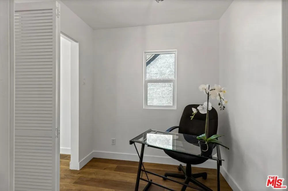 231 W Cedar Avenue Burbank, CA 91502