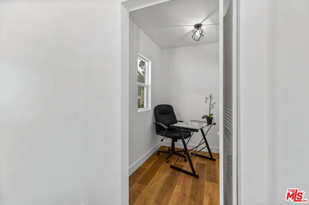 231 W Cedar Avenue Burbank, CA 91502