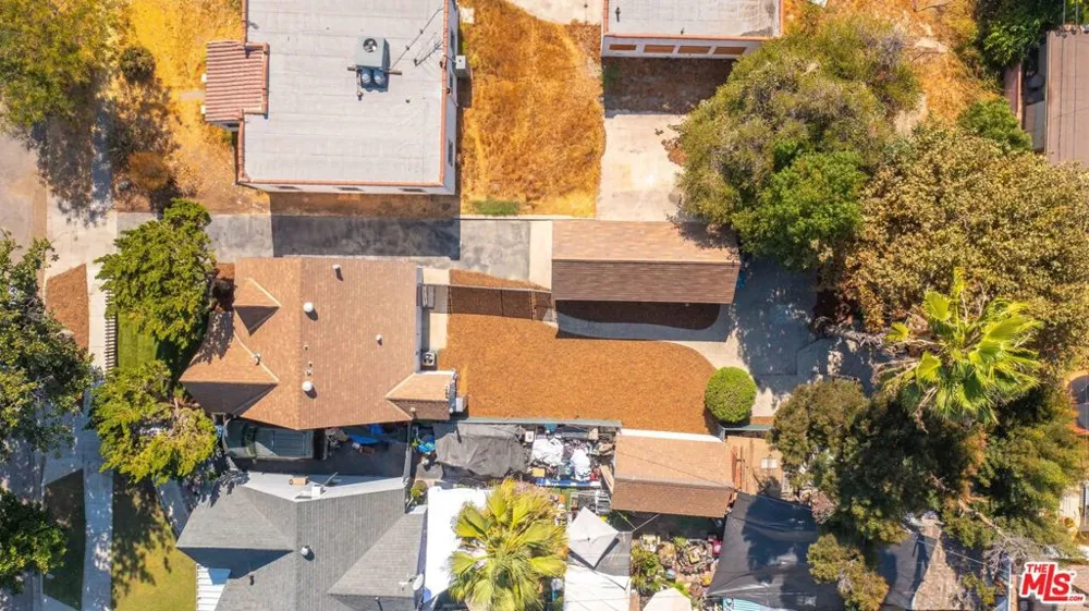 231 W Cedar Avenue Burbank, CA 91502