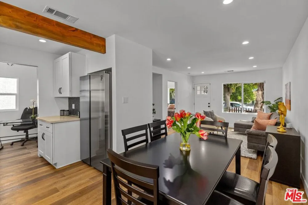 231 W Cedar Avenue Burbank, CA 91502