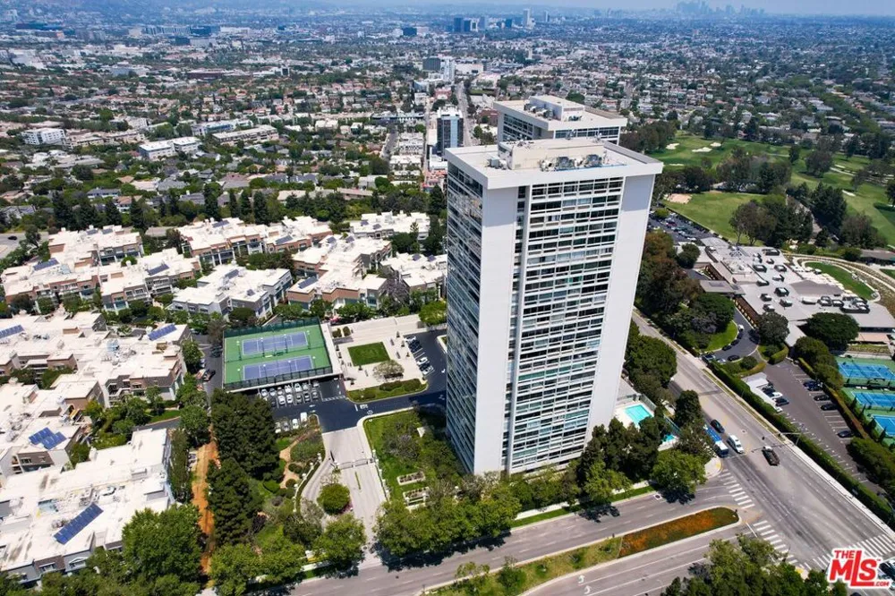 2220 Avenue Of The Stars #1501 Los Angeles, CA 90067