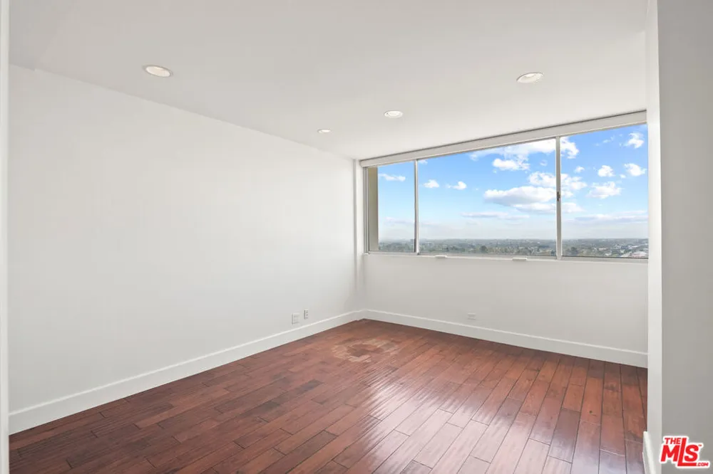 2220 Avenue Of The Stars #1501 Los Angeles, CA 90067
