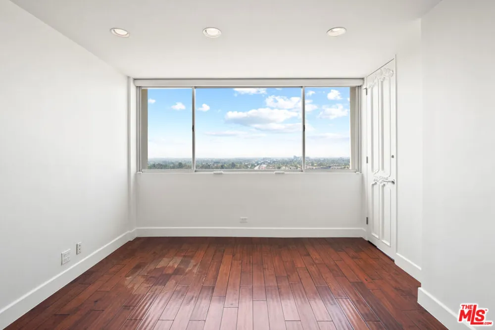 2220 Avenue Of The Stars #1501 Los Angeles, CA 90067