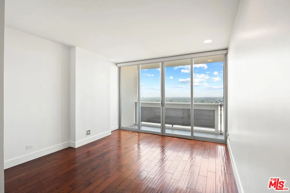 2220 Avenue Of The Stars #1501 Los Angeles, CA 90067