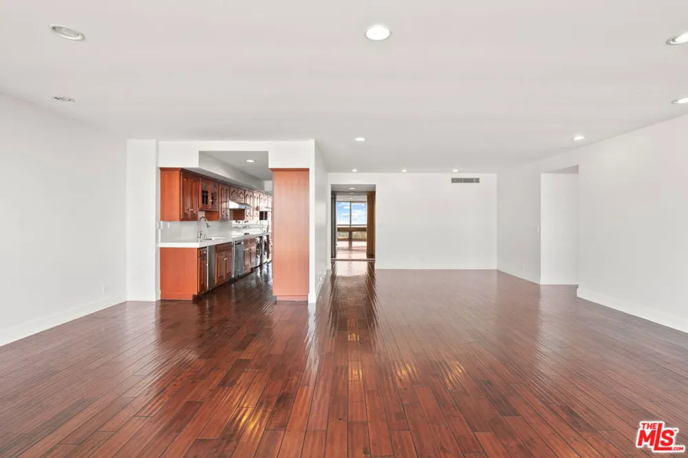 2220 Avenue Of The Stars #1501 Los Angeles, CA 90067
