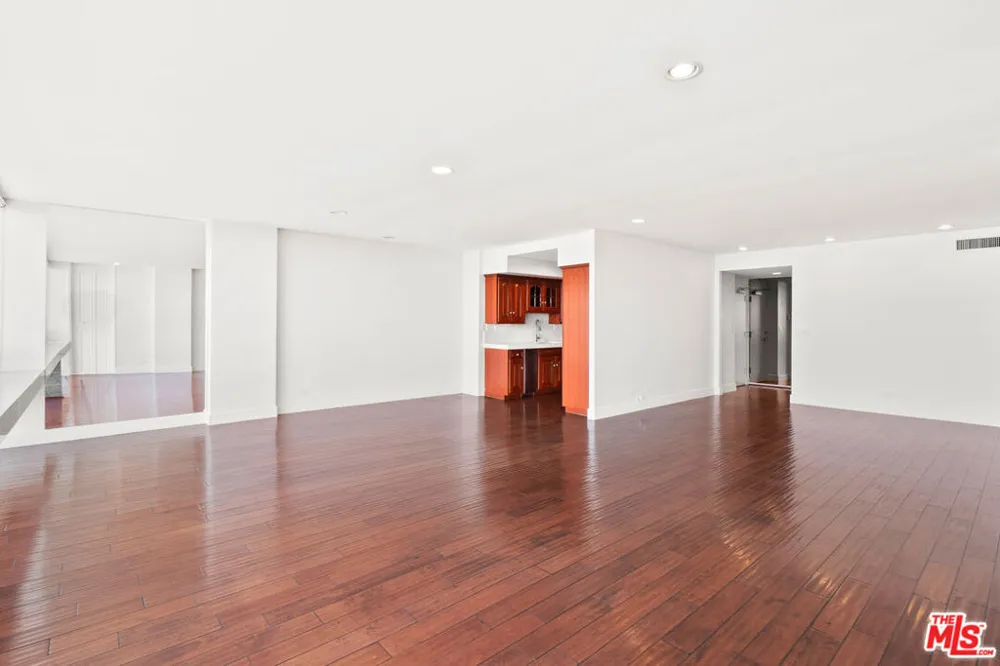 2220 Avenue Of The Stars #1501 Los Angeles, CA 90067
