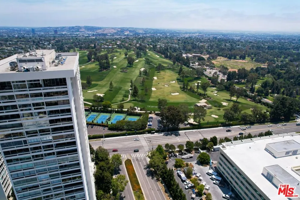 2220 Avenue Of The Stars #1501 Los Angeles, CA 90067