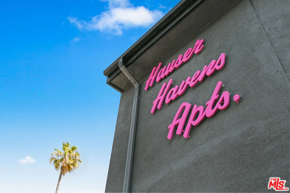 2922 Hauser Boulevard #1 Los Angeles, CA 90016