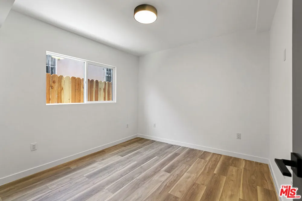 2922 Hauser Boulevard #1 Los Angeles, CA 90016