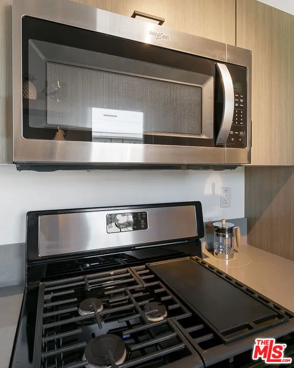 2922 Hauser Boulevard #1 Los Angeles, CA 90016