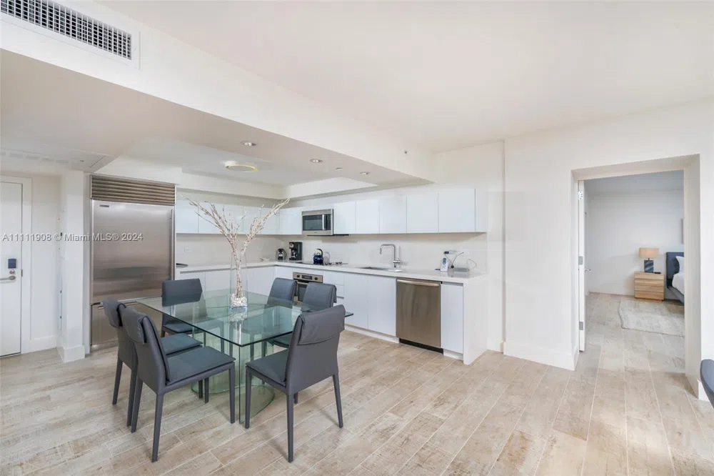 102 24th St #1019 Miami Beach, FL 33139
