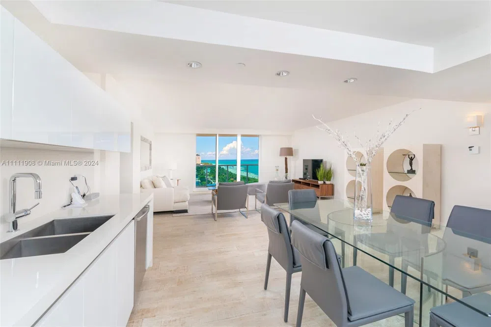 102 24th St #1019 Miami Beach, FL 33139