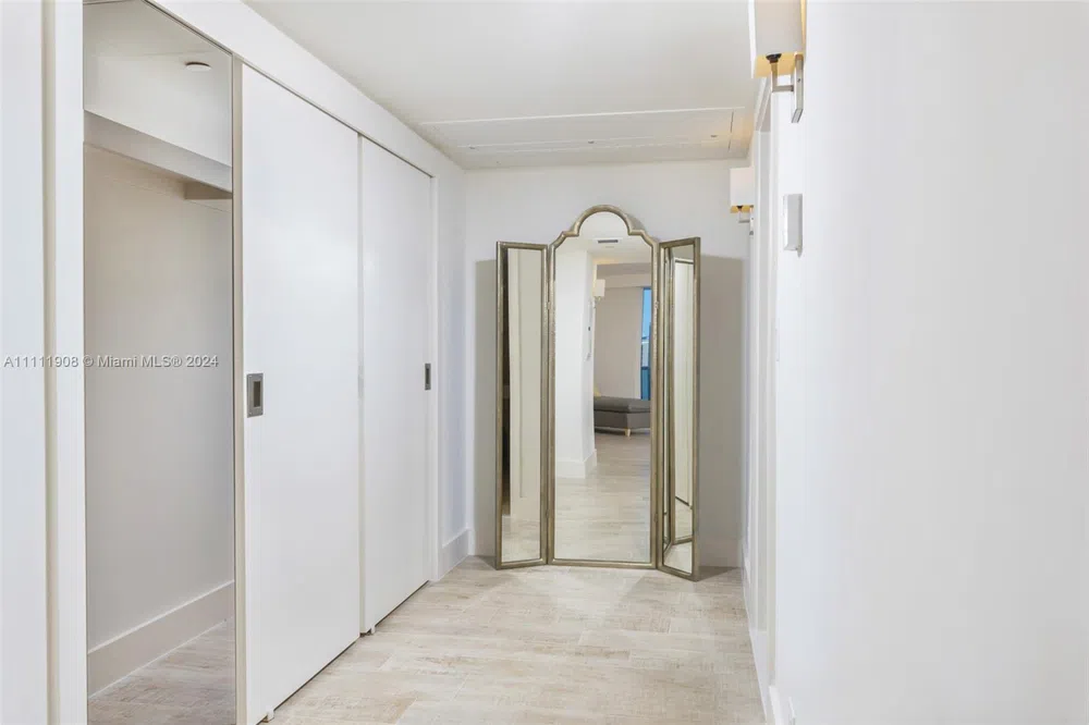 102 24th St #1019 Miami Beach, FL 33139
