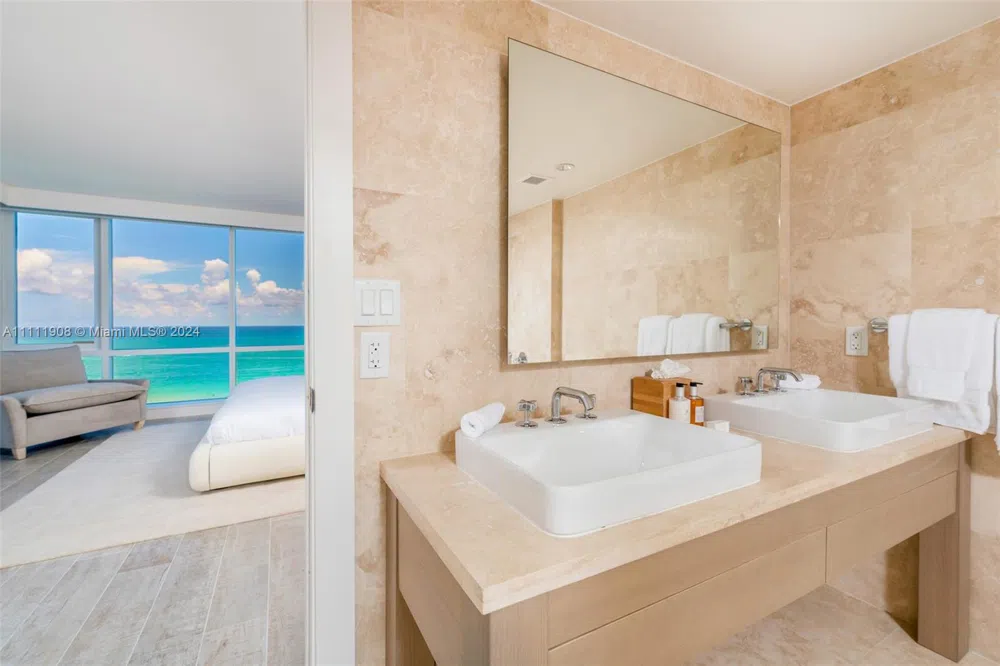 102 24th St #1019 Miami Beach, FL 33139