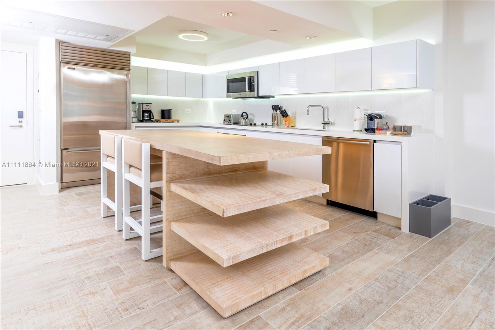 102 24th St #906 Miami Beach, FL 33139