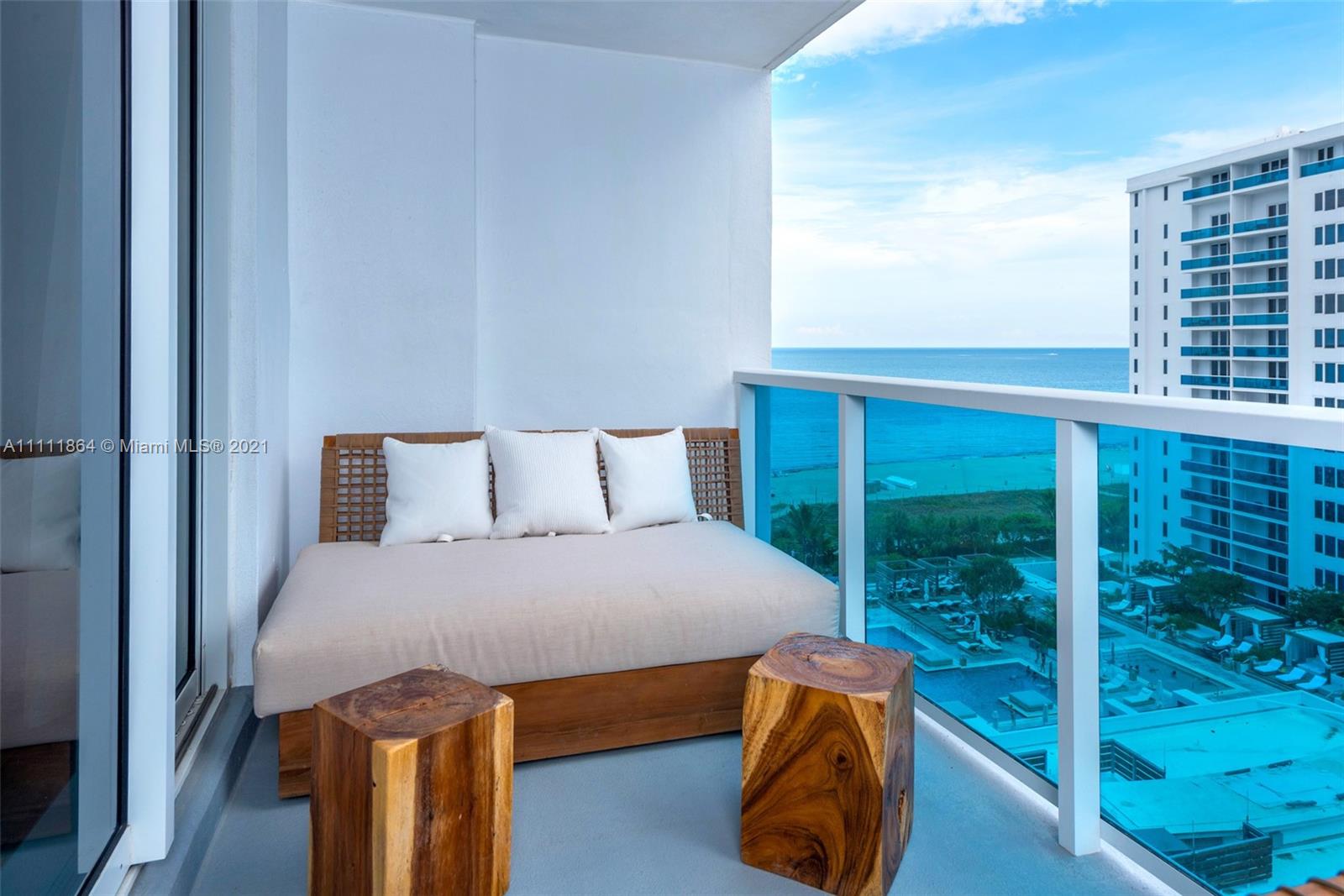 102 24th St #906 Miami Beach, FL 33139