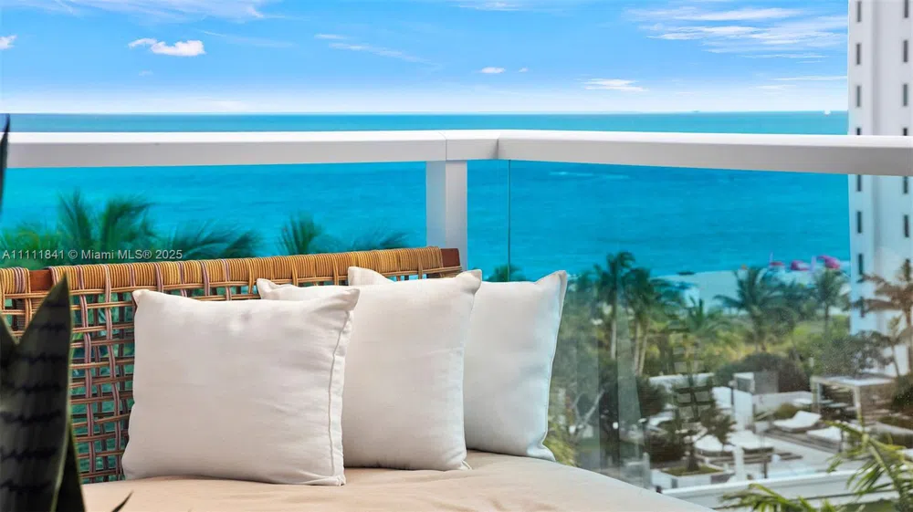 102 24th St #904 Miami Beach, FL 33139